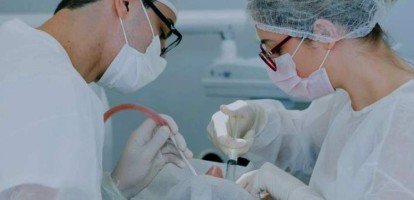 Tratamento da Maxila Atrófica pela Técnica do All On 4